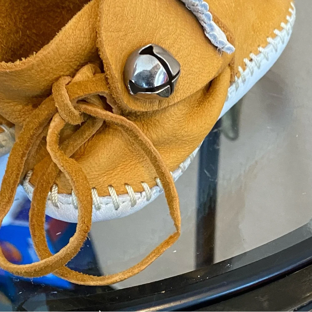 M64 Minnetonka Bell Moccasins